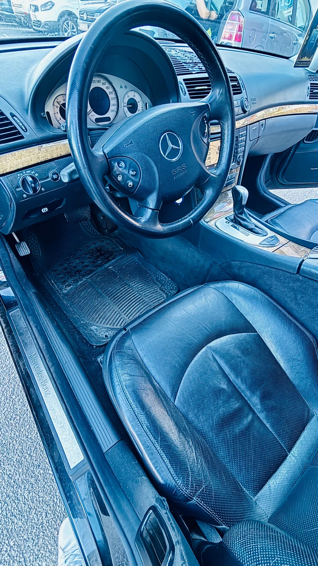 Mercedes-Benz E 320 Авангард, снимка 11 - Автомобили и джипове - 55994975