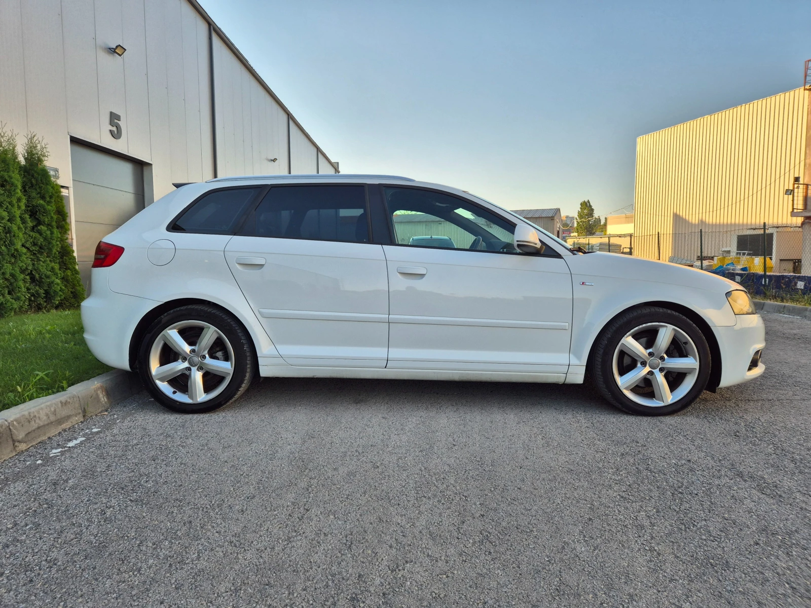 Audi A3 2.0TDI S-line Avtomat koja ksenon Panorama  | Mobile.bg � ����������� 4