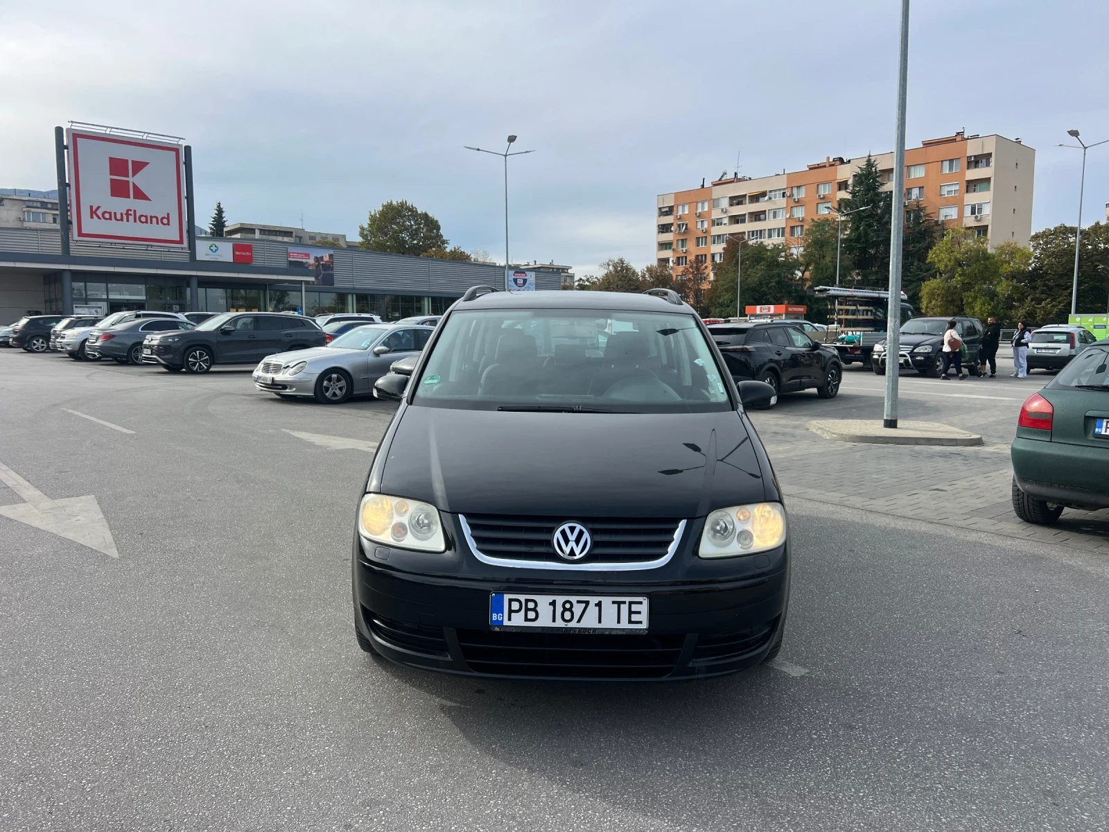 VW Touran 1.9 , снимка 3 - Автомобили и джипове - 56554895
