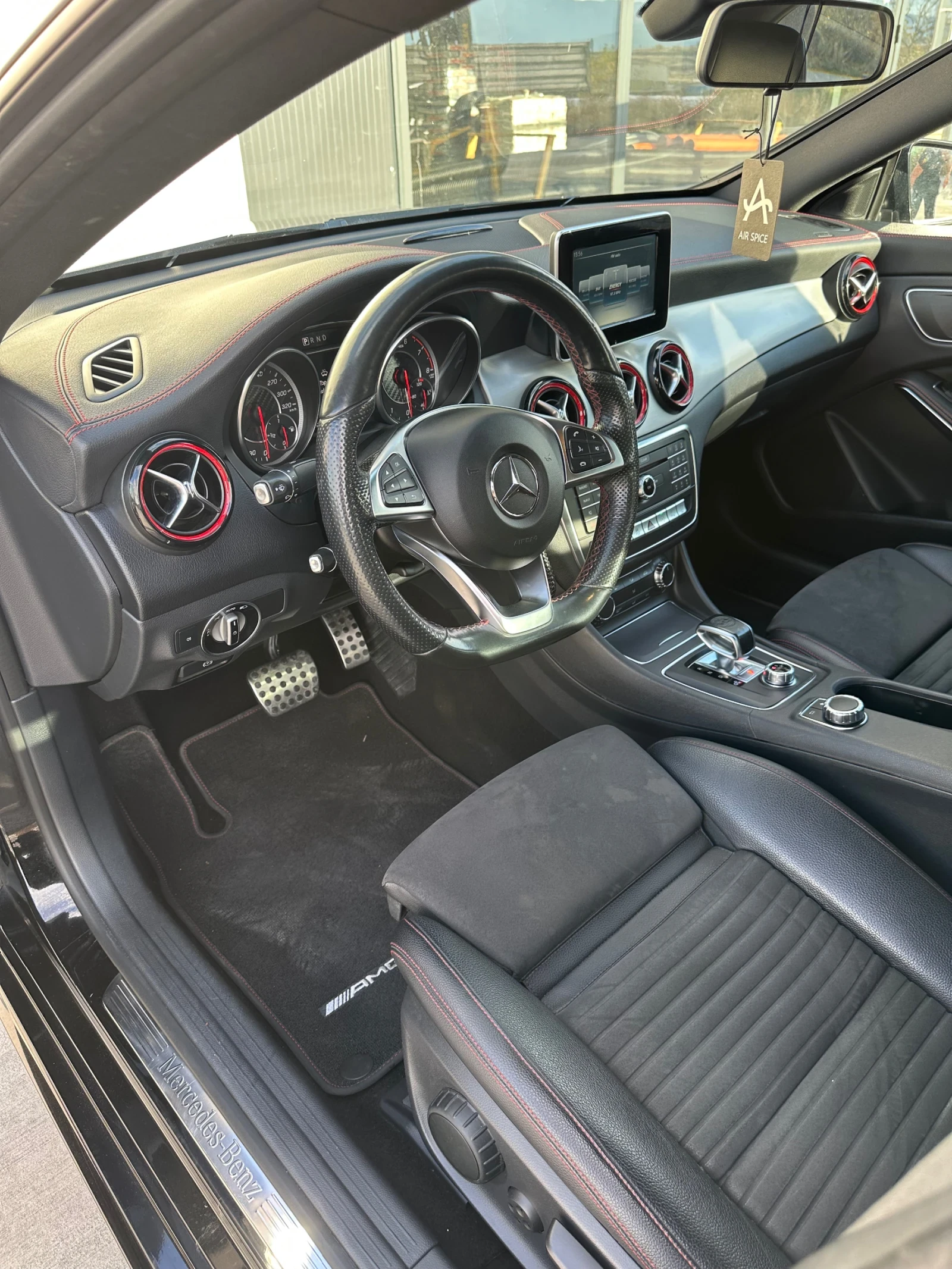 Mercedes-Benz CLA 45 AMG, снимка 4 - Автомобили и джипове - 56709185