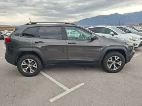 Jeep Cherokee TRAILHAWK 3.2 v6 274hp, снимка 7 - Автомобили и джипове - 50504306