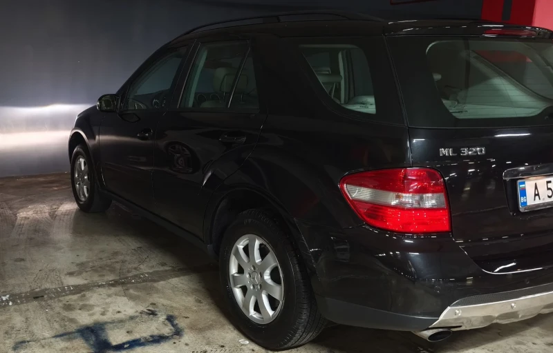 Mercedes-Benz ML 320, снимка 4 - Автомобили и джипове - 52023137