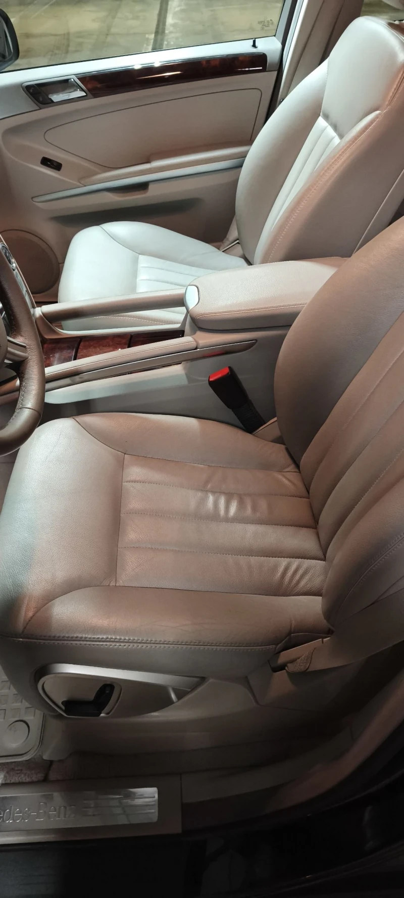 Mercedes-Benz ML 320, снимка 12 - Автомобили и джипове - 52023137