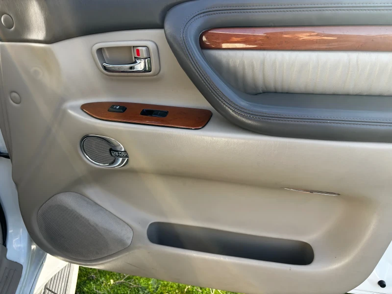 Lexus LX 470, снимка 9 - Автомобили и джипове - 52920185