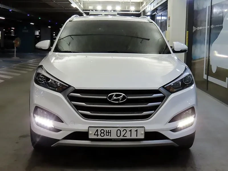 Hyundai Tucson 2.0 - САМО 30% АВАНС, снимка 2 - Автомобили и джипове - 56065848