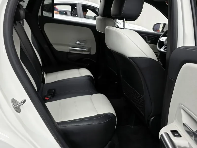 Mercedes-Benz GLA 250  4Matic, снимка 12 - Автомобили и джипове - 56097055