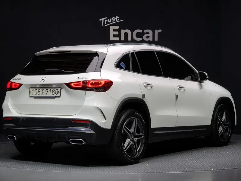 Mercedes-Benz GLA 250  4Matic, снимка 2 - Автомобили и джипове - 56097055