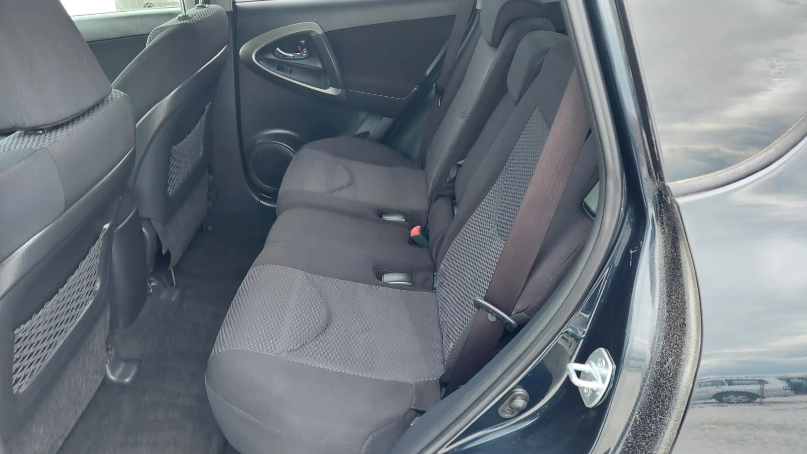 Toyota Rav4 2.2 150 4х4 - изображение 10