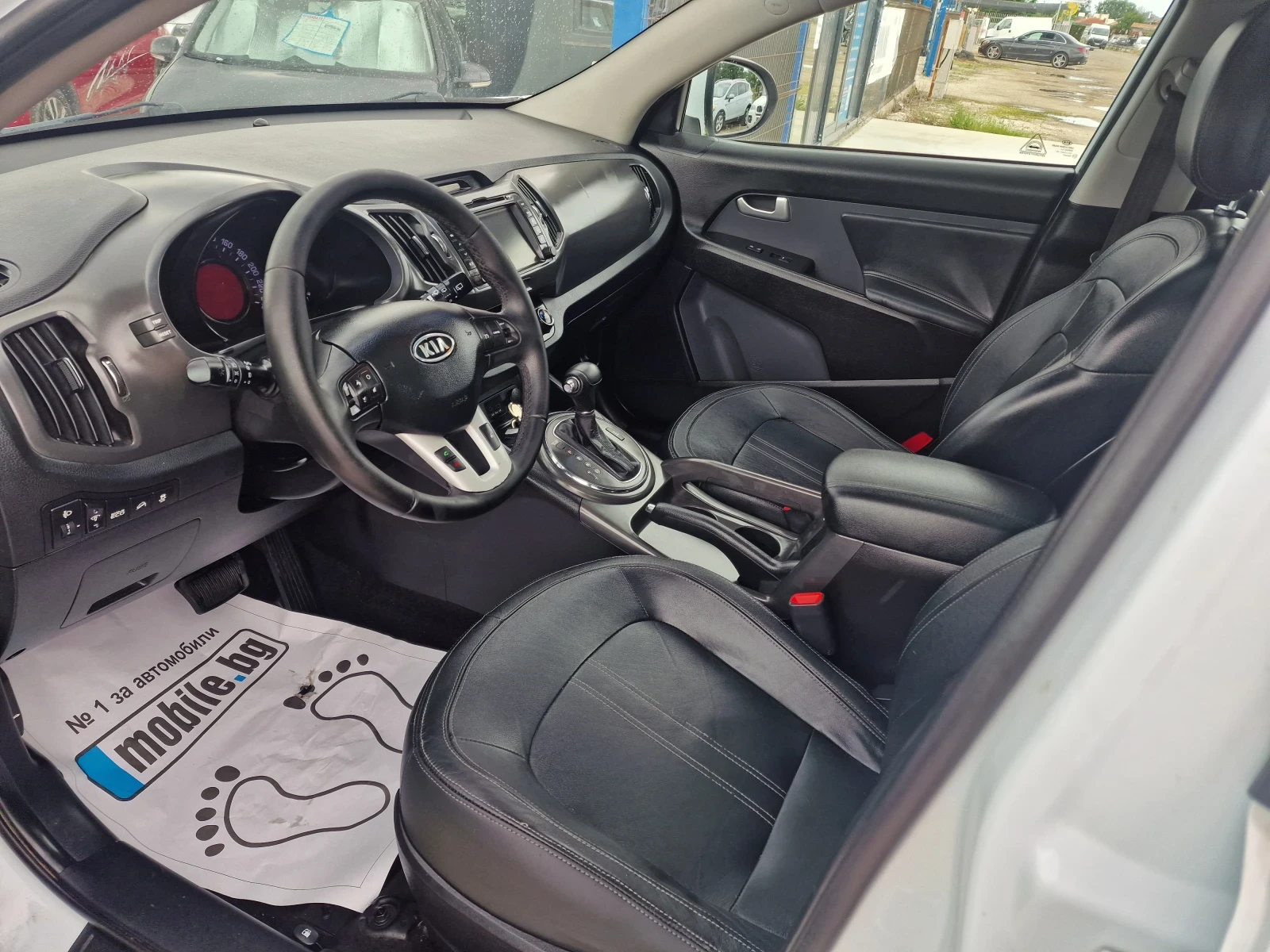 Kia Sportage 2.0 CRDI -136kc. 4x4 панорама, нави - изображение 9