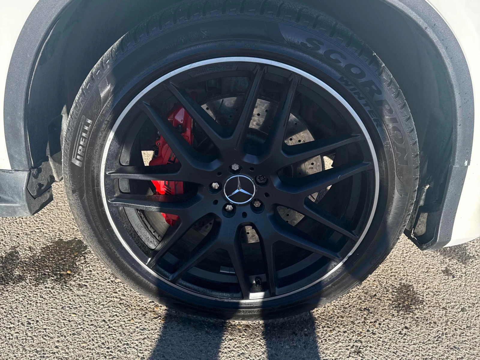 Mercedes-Benz GLE 63 S AMG  * * ОБДУХВАНЕ * * ШИТО ТАБЛО * * СЕРВИЗНА ИСТОРИЯ - изображение 7