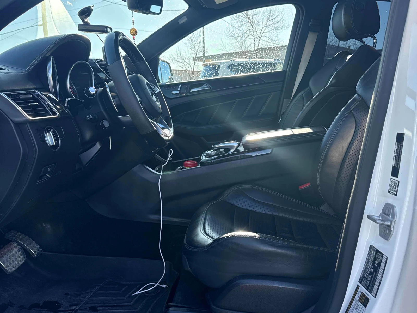 Mercedes-Benz GLE 63 S AMG  * * ОБДУХВАНЕ * * ШИТО ТАБЛО * * СЕРВИЗНА ИСТОРИЯ - изображение 8