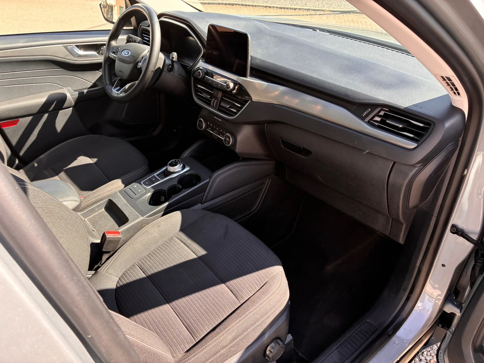 Ford Kuga KUGA 2.5 190 CH FHEV E85 POWERSH TITANIUM , снимка 12 - Автомобили и джипове - 53753721