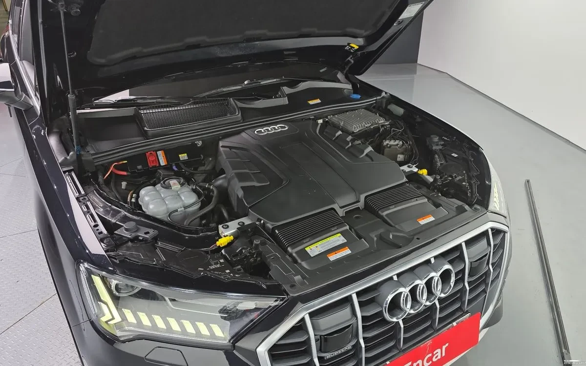 Audi Q7 DIS* 360* Matrix* Pano* , снимка 16 - Автомобили и джипове - 54697478