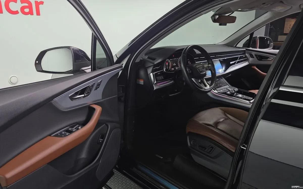 Audi Q7 DIS* 360* Matrix* Pano* , снимка 6 - Автомобили и джипове - 54697478