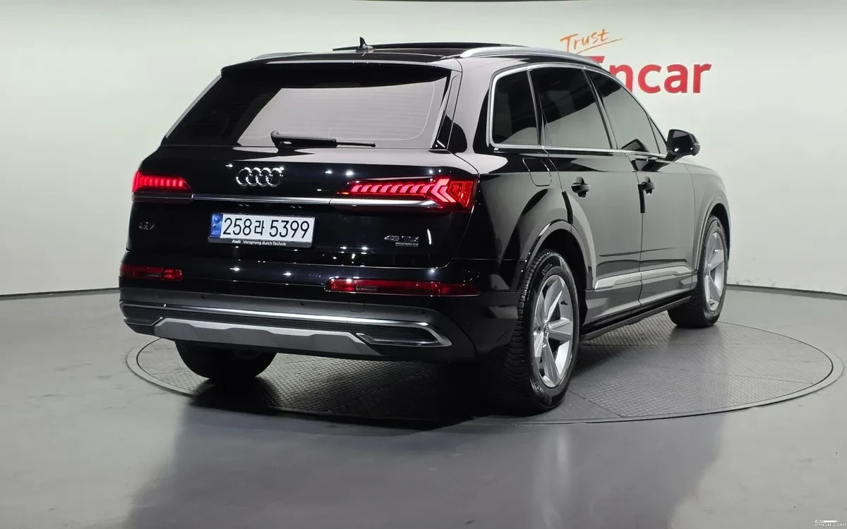 Audi Q7 DIS* 360* Matrix* Pano* , снимка 2 - Автомобили и джипове - 54697478