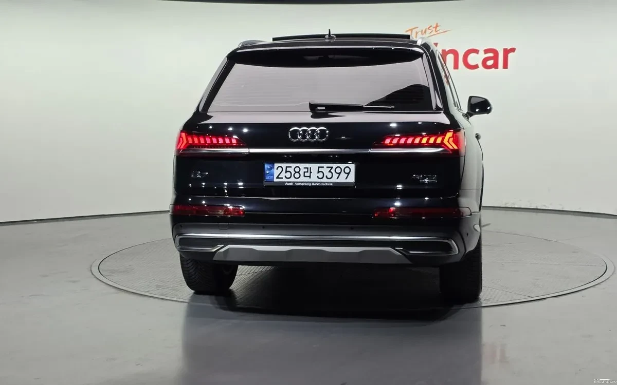 Audi Q7 DIS* 360* Matrix* Pano* , снимка 4 - Автомобили и джипове - 54697478
