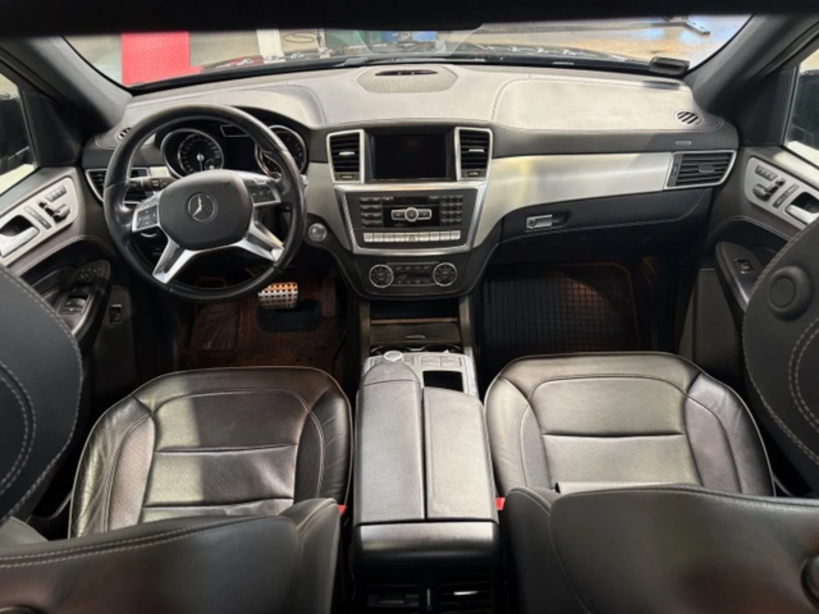 Mercedes-Benz ML 350 Edition 1 | Пълна история в Мерцедес , снимка 7 - Автомобили и джипове - 54799120