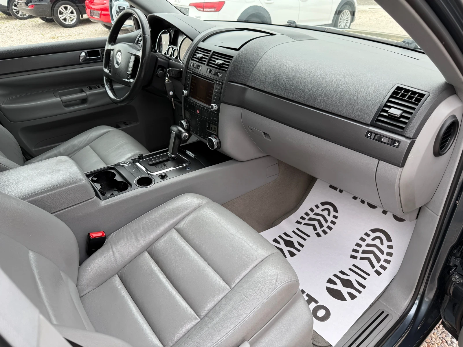 VW Touareg 3.0tdi* 224k.c* ПРУЖИНИ * , снимка 8 - Автомобили и джипове - 55033172