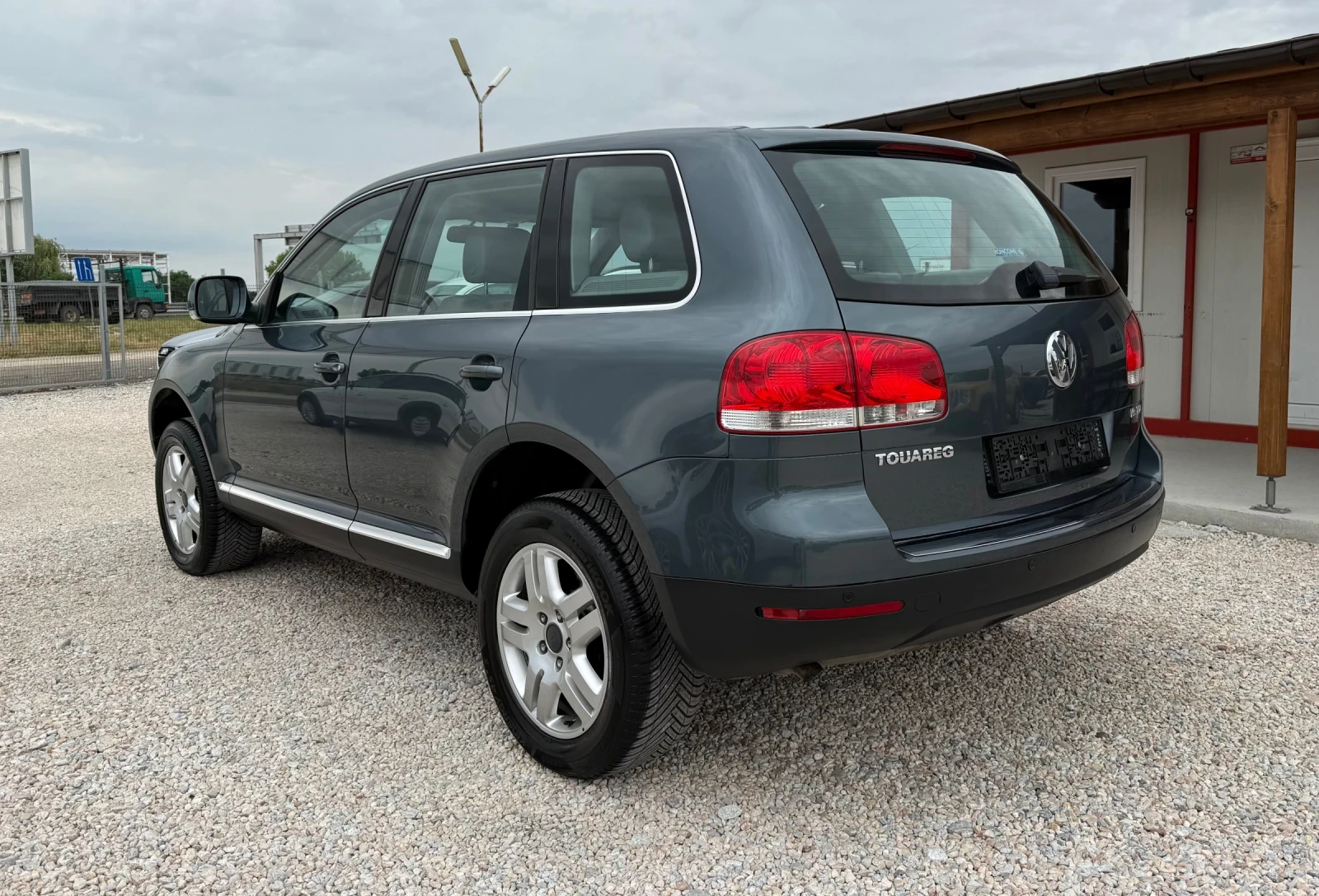 VW Touareg 3.0tdi* 224k.c* ПРУЖИНИ * , снимка 3 - Автомобили и джипове - 55033172