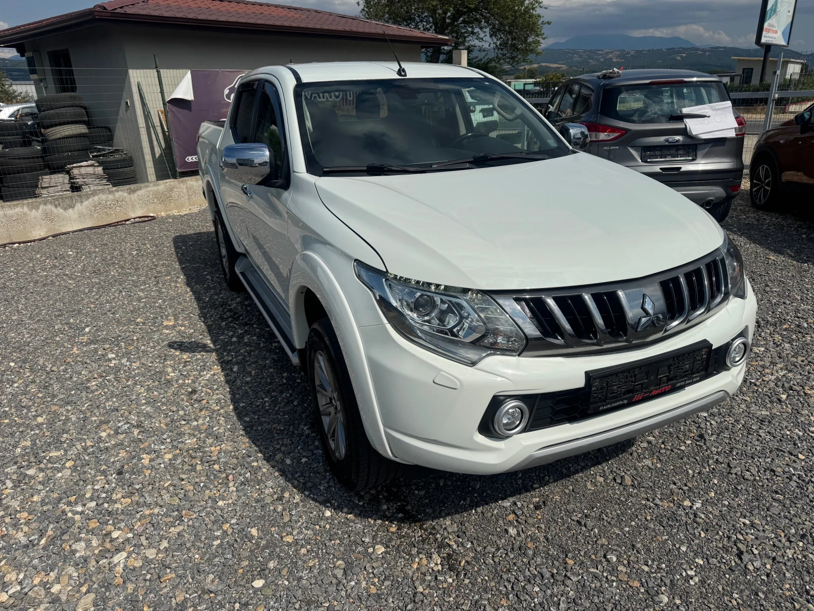 Mitsubishi L200 2.4 DI-D 181 к.с, снимка 2 - Автомобили и джипове - 55421809
