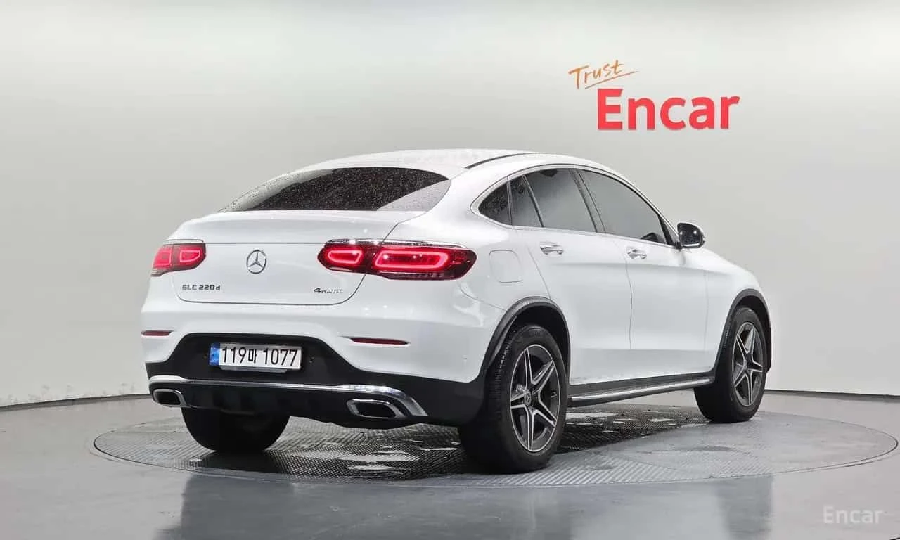 Mercedes-Benz GLC 4MATIC Coupe |  АВТОФИНАНСИРАНЕ БЕЗ ПЪРВОНАЧАЛНА , снимка 2 - Автомобили и джипове - 55694820