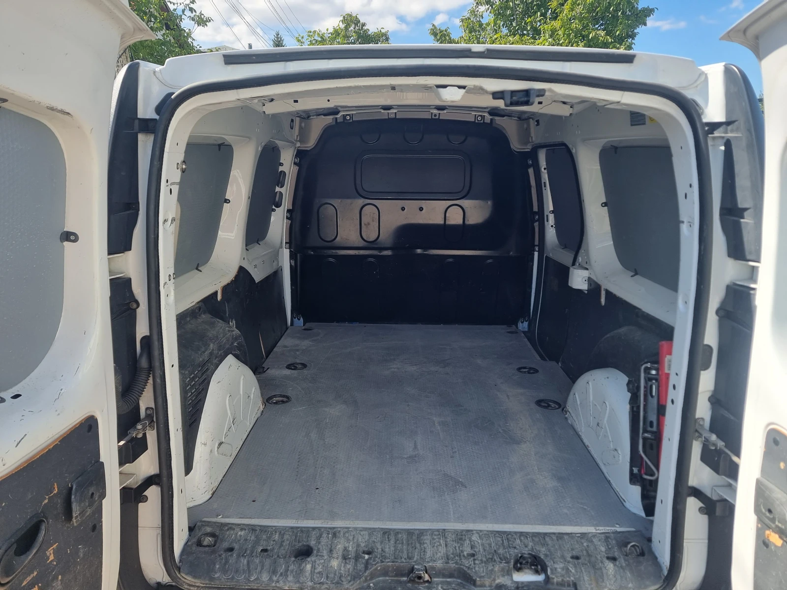 Mercedes-Benz Citan 109 XL 1.5 CDI ШВЕЙЦАРИЯ, снимка 10 - Бусове и автобуси - 56298259