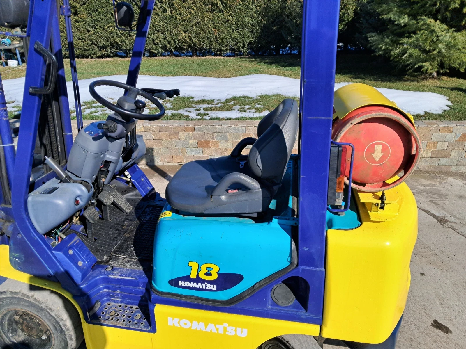 ������� Komatsu  ��� | Mobile.bg � ����������� 5