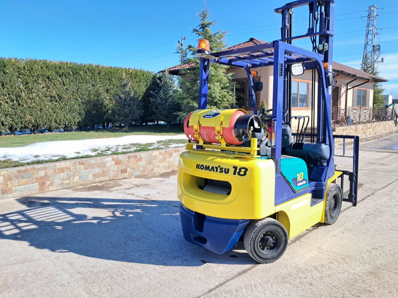 ������� Komatsu  ��� | Mobile.bg � ����������� 2