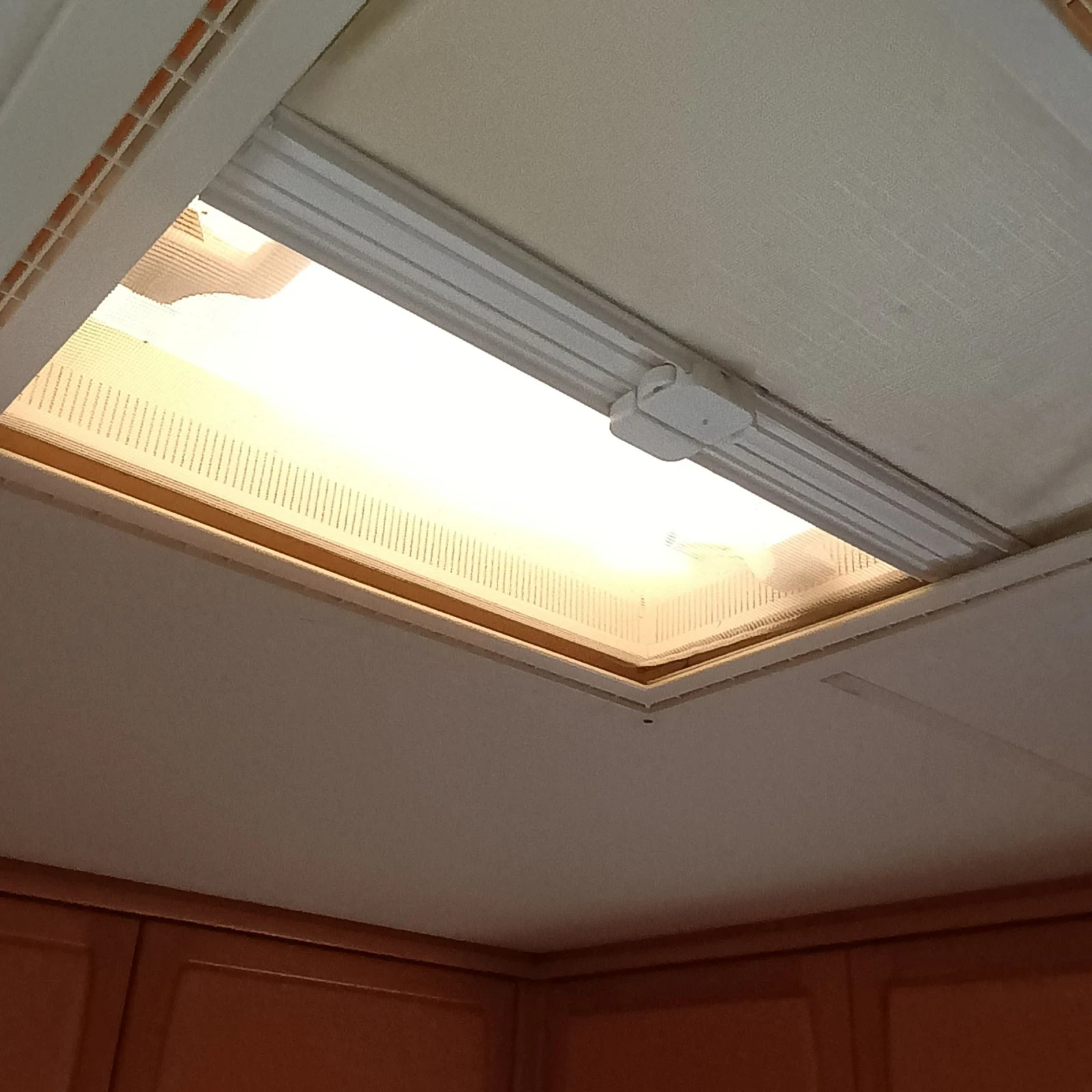 Каравана Hobby 495, снимка 14 - Каравани и кемпери - 54014974