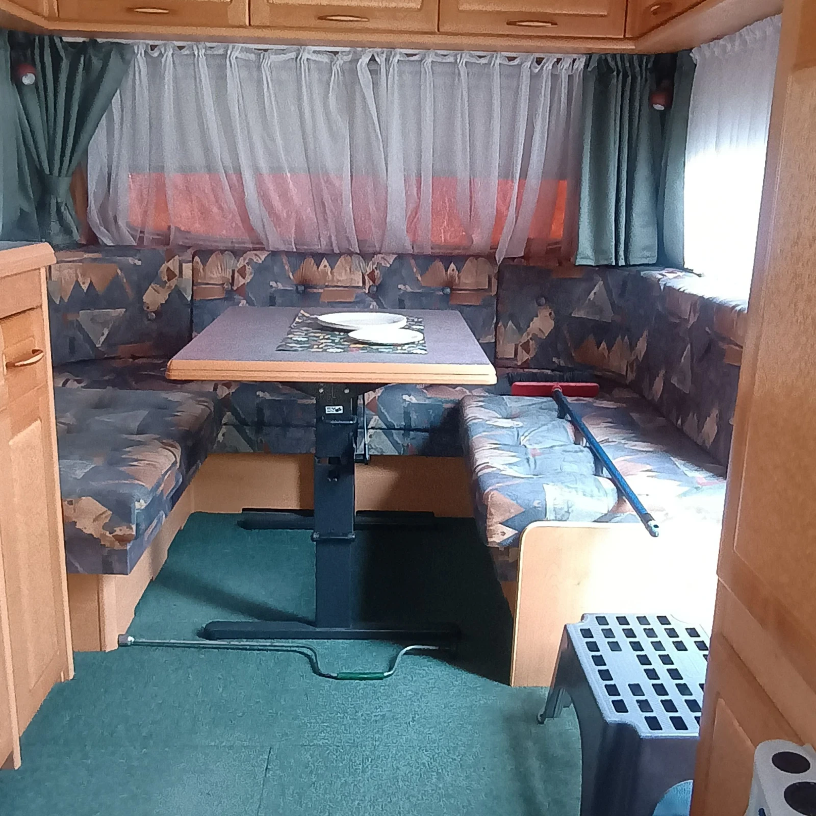 Каравана Hobby 495, снимка 7 - Каравани и кемпери - 54014974