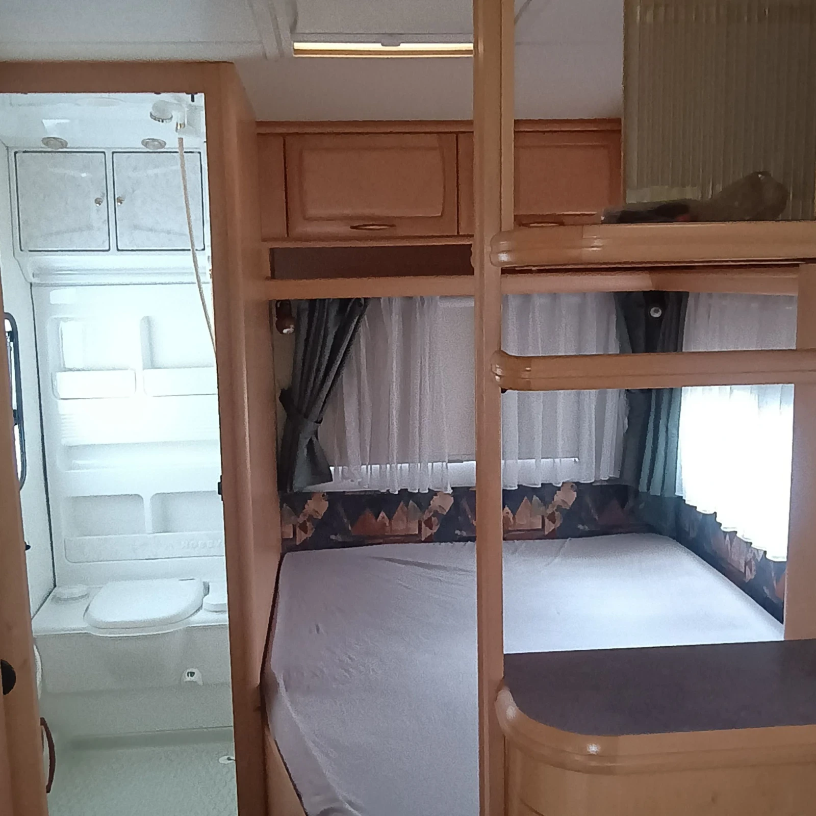 Каравана Hobby 495, снимка 11 - Каравани и кемпери - 54014974