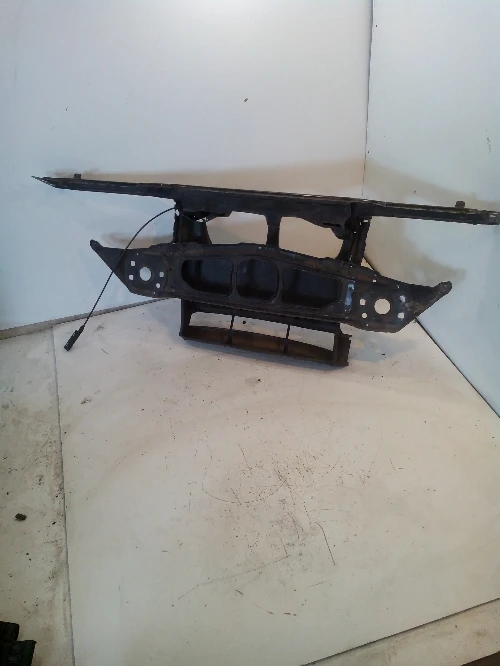 Маска радиатори за БМВ Е46 320D