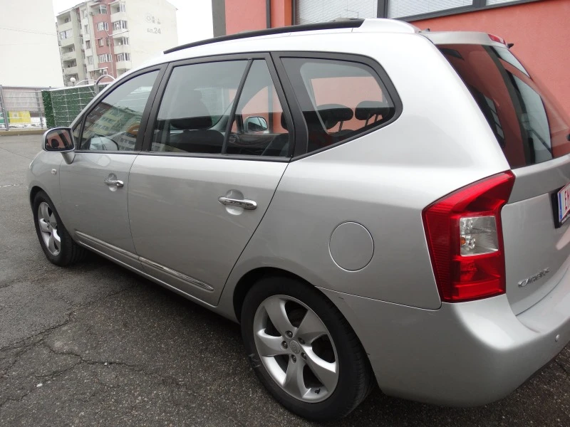 Kia Carens 2.0TDI, снимка 5 - Автомобили и джипове - 43413986