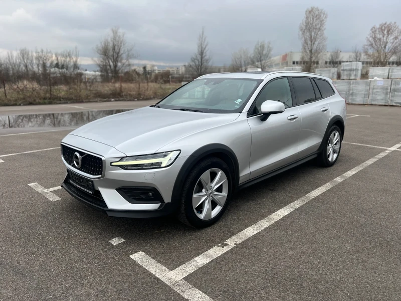 Volvo V60 Cross Country 2.0D AWD, снимка 1 - Автомобили и джипове - 49526281