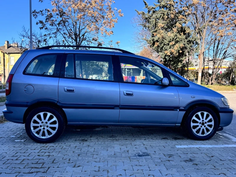 Opel Zafira 1.6 CNG фабричен метан, снимка 3 - Автомобили и джипове - 48107478