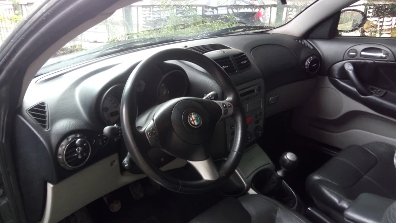 Alfa Romeo Gt 1.9 jtd , снимка 2 - Автомобили и джипове - 49119098