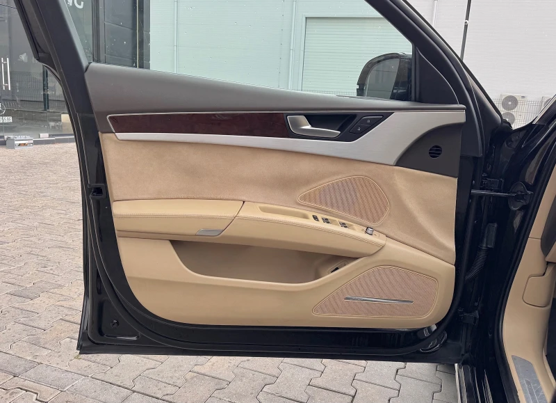 Audi A8 3.0TDi * LED* Подгрев/Камера/Вакум, снимка 12 - Автомобили и джипове - 51406113