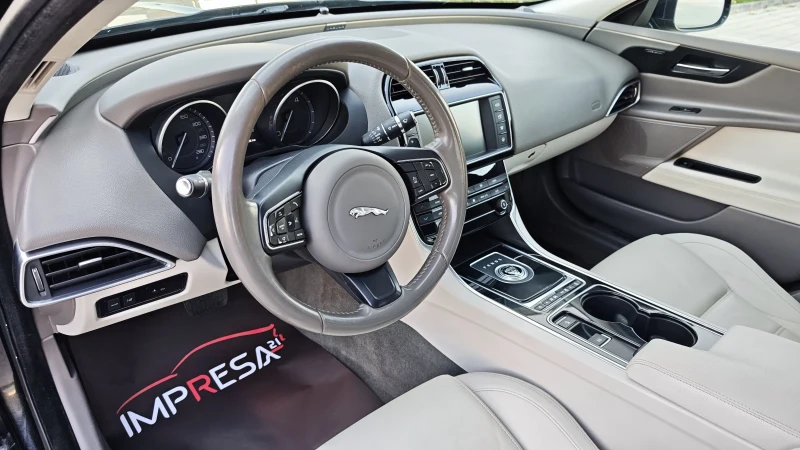 Jaguar XE 2.0d 180kc. sport 157000хил.!!! сервизна история , снимка 8 - Автомобили и джипове - 51584532