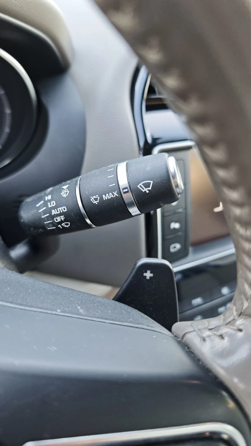 Jaguar XE 2.0d 180kc. sport 157000хил.!!! сервизна история , снимка 17 - Автомобили и джипове - 51584532