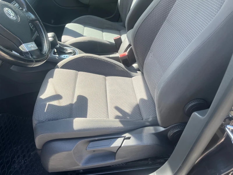 VW Golf 2.0, снимка 9 - Автомобили и джипове - 51600611