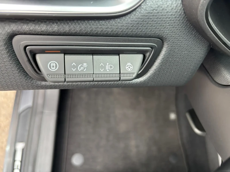 Mitsubishi Colt 1.6 HEV INTENSE, снимка 13 - Автомобили и джипове - 52148242