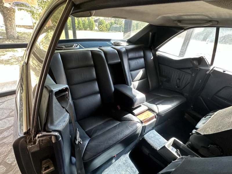 Mercedes-Benz 124 CE 200, снимка 3 - Автомобили и джипове - 52460550