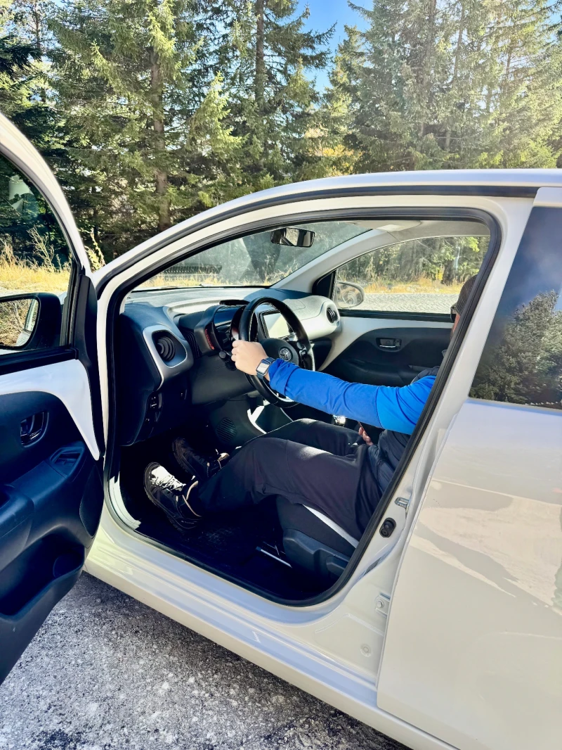 Toyota Aygo 1.0 Automatic, снимка 5 - Автомобили и джипове - 52389348