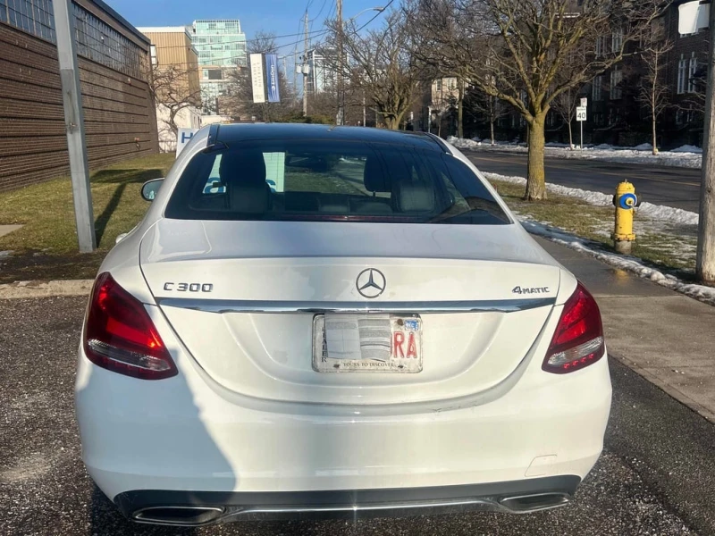 Mercedes-Benz C 300 * CARFAX * БЕЗ ПЪРВОНАЧАЛНА ВНОСКА, снимка 4 - Автомобили и джипове - 53037576