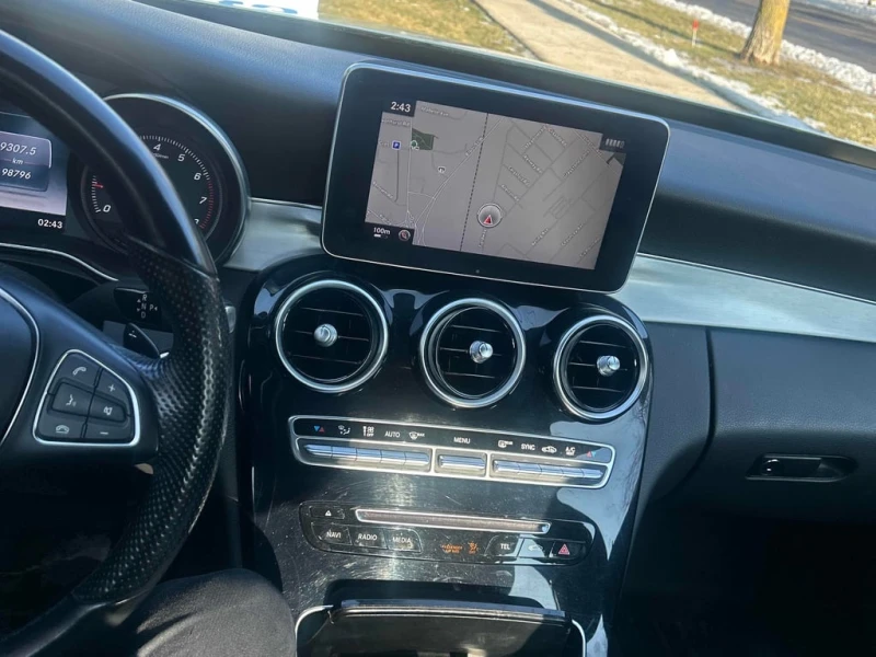 Mercedes-Benz C 300 * CARFAX * БЕЗ ПЪРВОНАЧАЛНА ВНОСКА, снимка 9 - Автомобили и джипове - 53037576