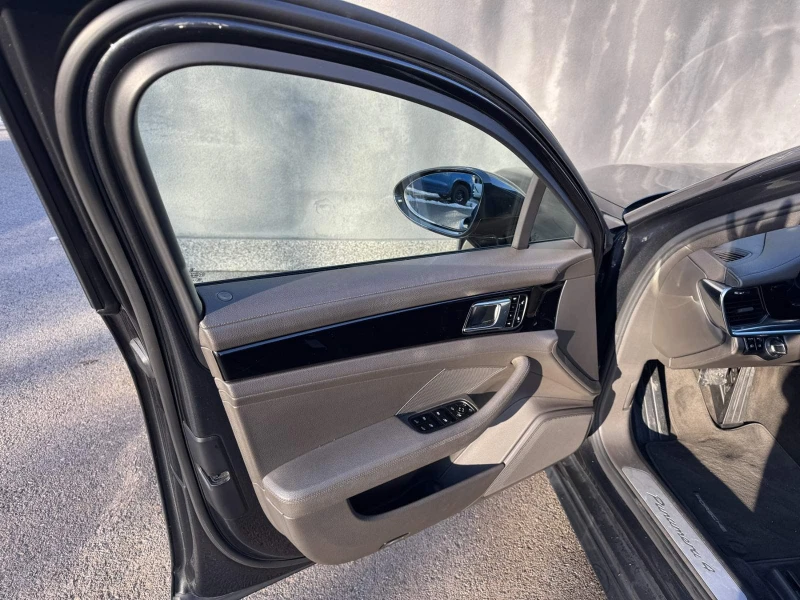 Porsche Panamera 4 3.0 V6, снимка 8 - Автомобили и джипове - 53106359