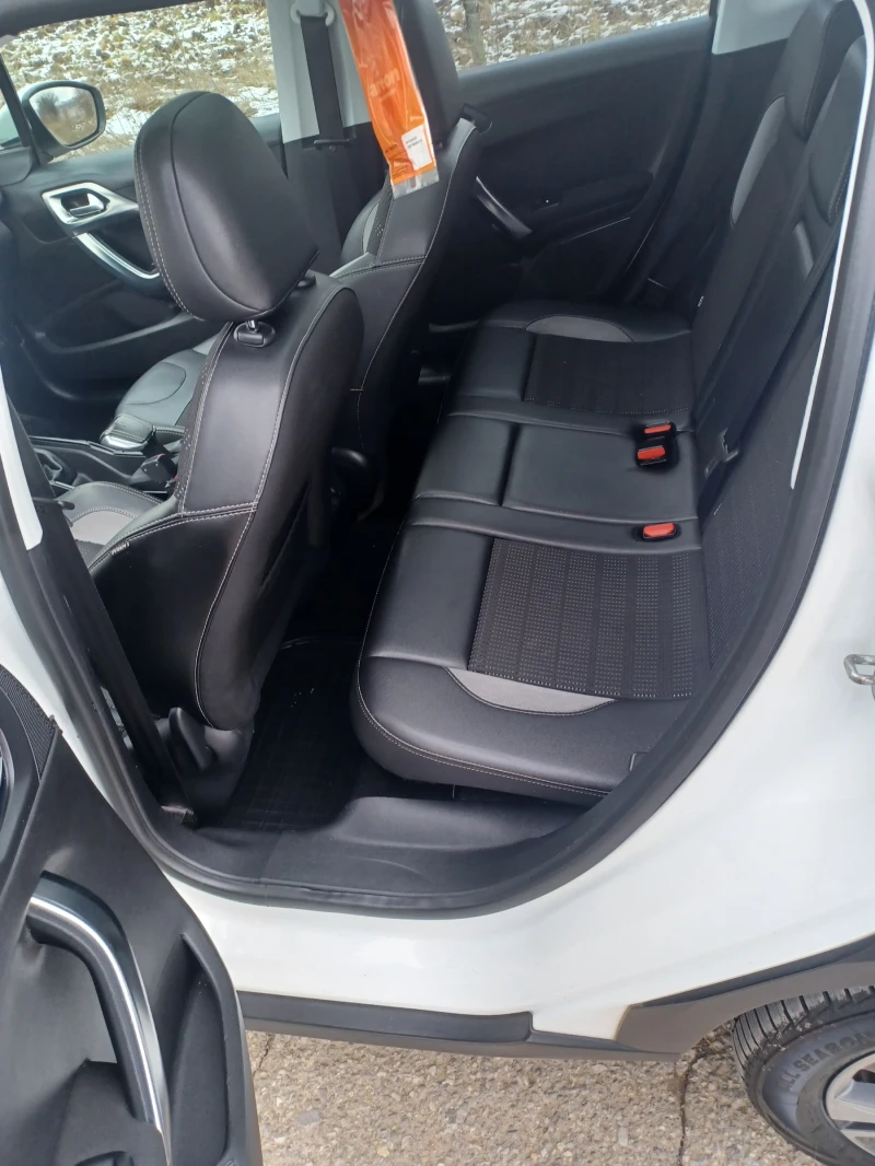 Peugeot 2008 1.6HDI ALLURE , снимка 10 - Автомобили и джипове - 53585542