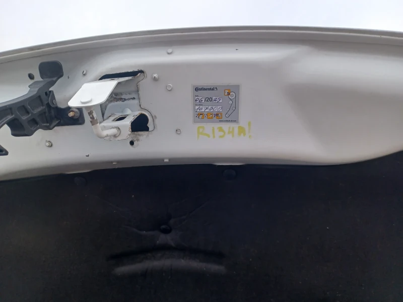 Peugeot 2008 1.6HDI ALLURE , снимка 15 - Автомобили и джипове - 53585542