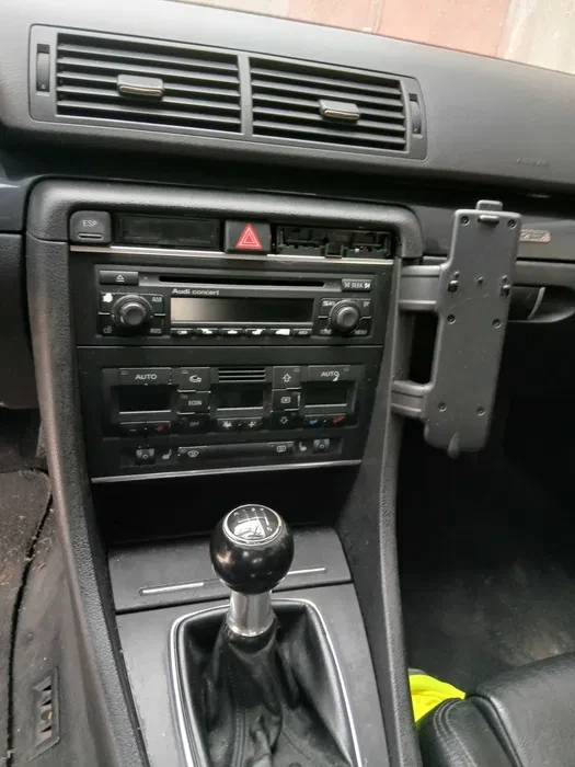 Audi A4, снимка 8 - Автомобили и джипове - 54197346