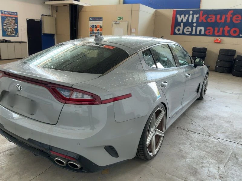 Kia Stinger, снимка 6 - Автомобили и джипове - 54779193